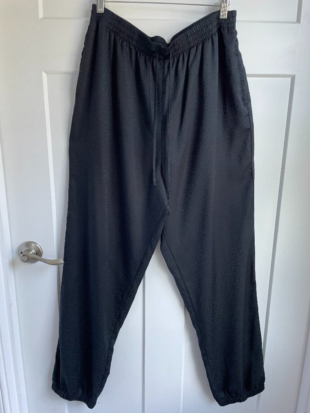 Victoria's Secret Black Satin Leopard Joggers Pants Large L Long Tall Minimalist